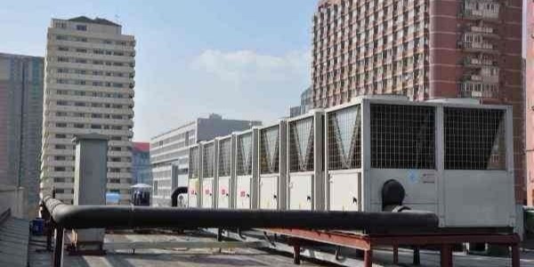 空氣能熱泵采暖一天要耗多少電？