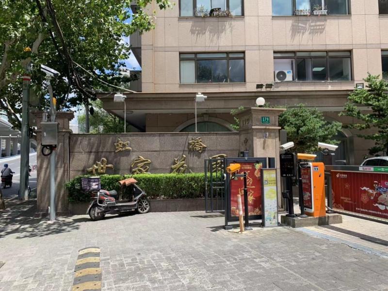 虹橋世家花園美的中央空調(diào)安裝工程 虹橋世家花園美的中央空調(diào)安裝工程