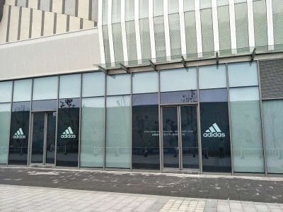 常州阿迪達(dá)斯商場(chǎng)中央空調(diào)安裝工程 常州阿迪達(dá)斯商場(chǎng)中央空調(diào)安裝工程