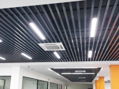 琪思網(wǎng)絡美的中央空調安裝工程