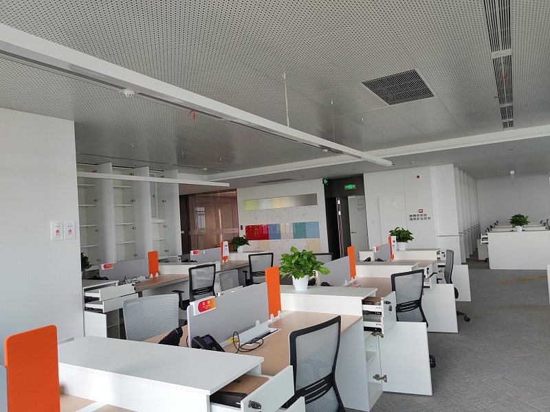 中央空調(diào)安裝有“套路”，選擇越邦機電，我們將為您提供高品質(zhì)的產(chǎn)品，同時保證合理設計，標準規(guī)范化安裝，有效保障后期運行穩(wěn)定性和良好的使用體驗。如果您有相關中央空調(diào)安裝、中央空調(diào)節(jié)能改造、中央空氣凈化、中央空調(diào)維護保養(yǎng)、熱水凈水、新風排風、空氣能等業(yè)務上的問題，可以咨詢我們的在線客服，或者直接撥打我們的免費熱線電話400-6969-298或199-0169-9929，我們將竭誠為您服務。 越邦機電原創(chuàng)文章，抄襲必究，轉(zhuǎn)載請注明出處并附帶本文鏈接