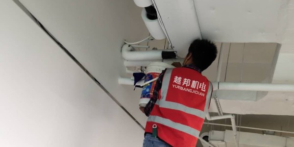 美的中央空調(diào)內(nèi)機(jī)清洗保養(yǎng)